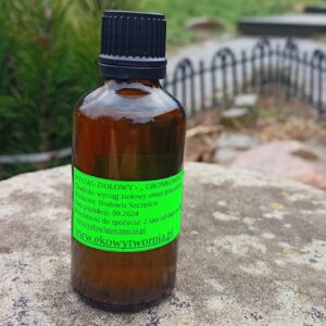 Wyciąg z omanu i piołunu na gronkowca