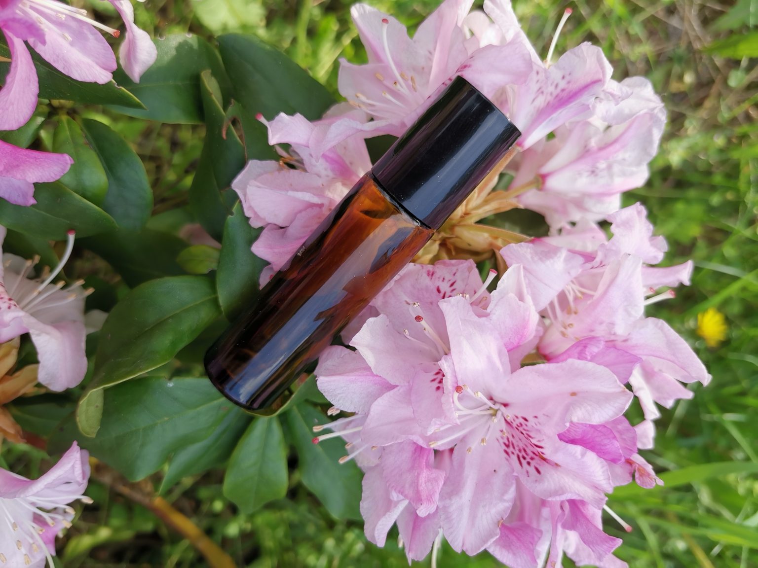 Naturalne pachnidło w olejku ,,Powiew elegancji"